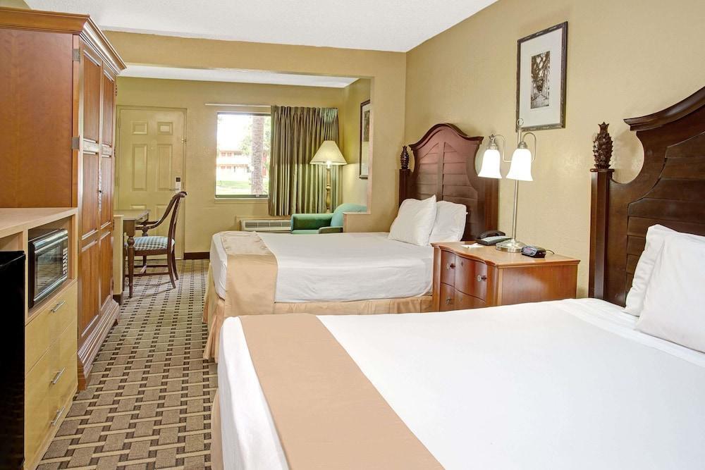 Travelodge Suites By Wyndham Kissimmee Orange Экстерьер фото